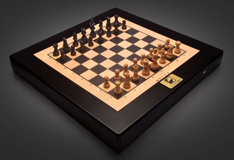 Square Off Robotic Chess Board